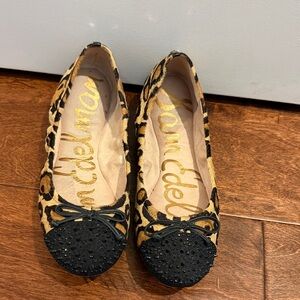 Sam Edelman leopard Print Flats with Black Spike and Rhinestone Accents size 8